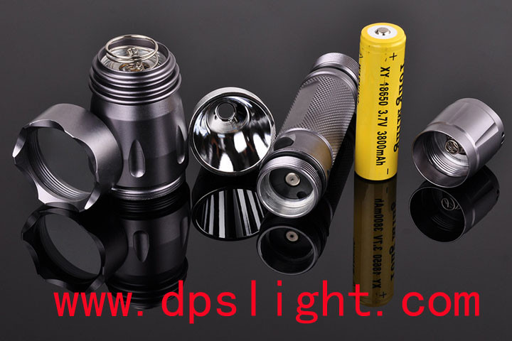 DipuSi führte Taschenlampe Y9 des Gewitterleuchtelauten summens